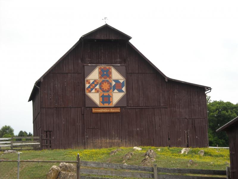 quilt on barn